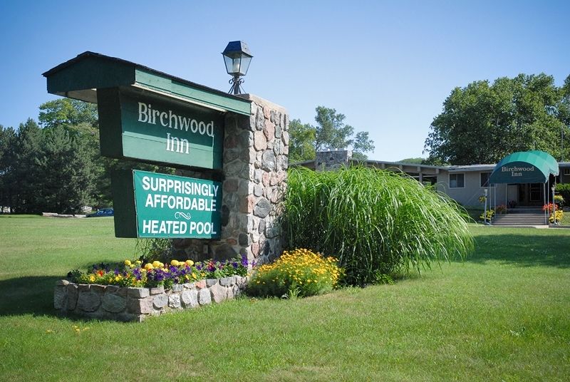 Birchwood Inn Harbor Springs Exterior photo