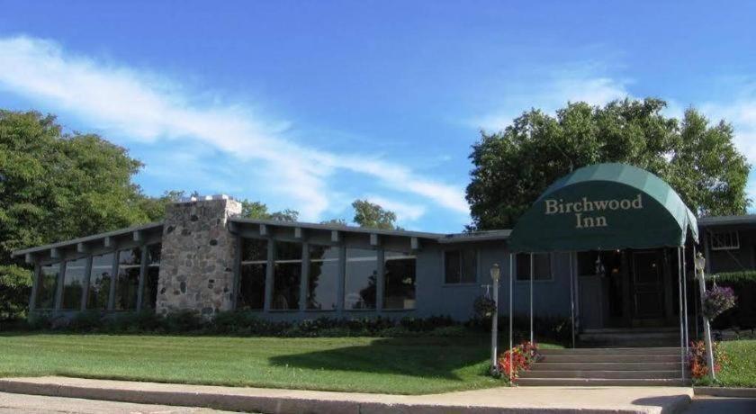 Birchwood Inn Harbor Springs Exterior photo